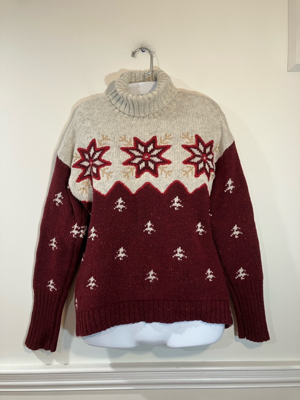 Woolrich Turtleneck Fair Isle Maroon and Cream Women's Sweater M